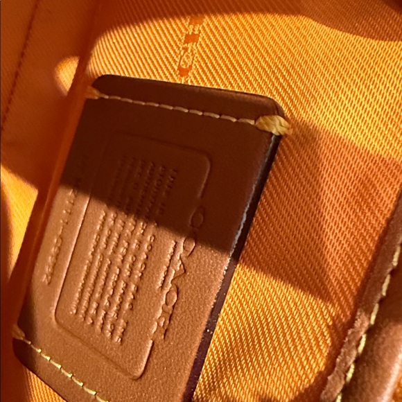 Coach Crossbody Bag - Picture 9 of 9